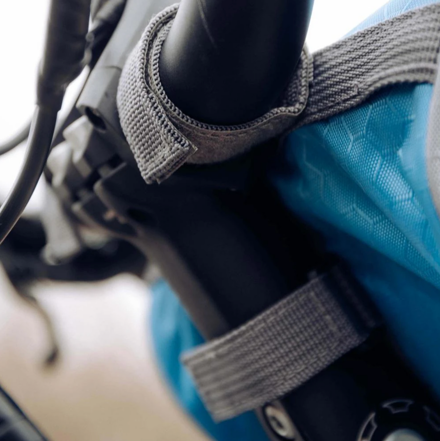 Cycling Companion: Top-Rated Touchscreen Bike Bag