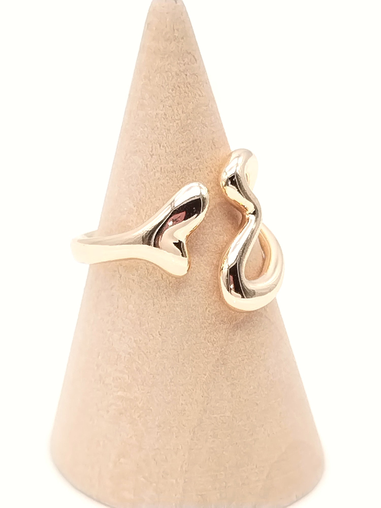 Open Heart Ring, Bold Gold Ring, Elegant Jewelry, Gifts, Anniversary, Valentine´s day, Women