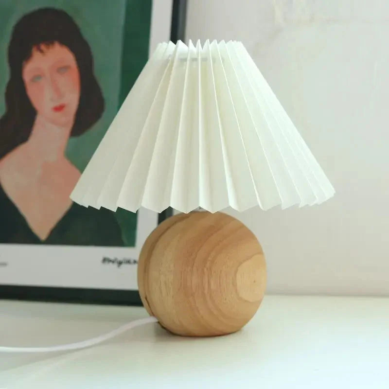 Pleated Lampshade Lamp | Graceful Pleats