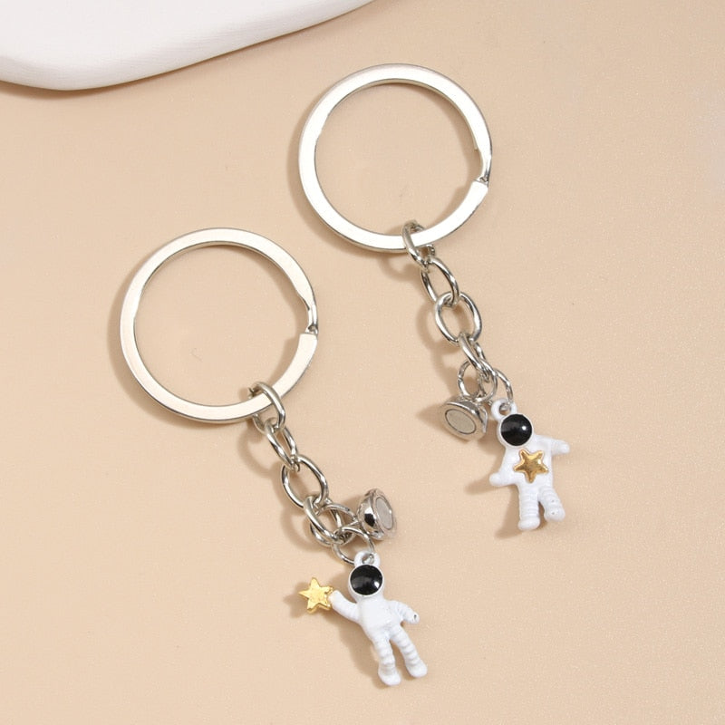 Design Keychain Astronaut Star Magnetic Button Key Ring Spaceman Key chains For Couple Friend Gifts DIY Handmade Jewelry