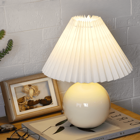 Pleated Lampshade Lamp | Graceful Pleats